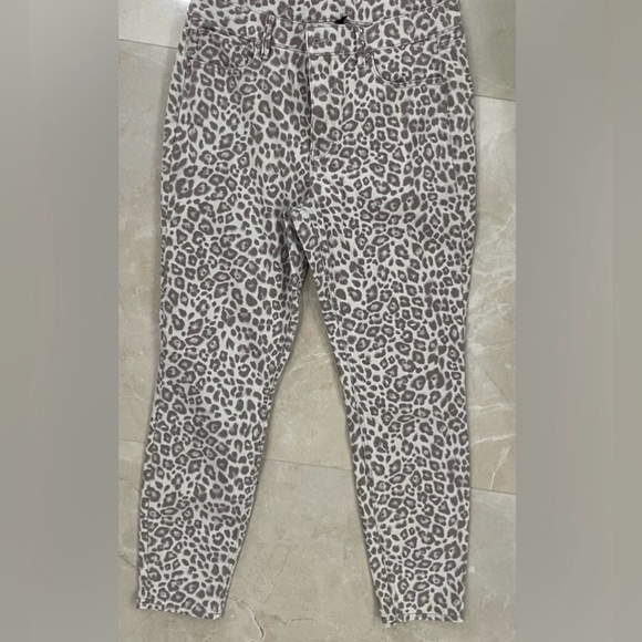 White House Black Market Women's Jeans Size 29 Leopard Print Skinny Ankle Fit - Picture 6 of 7